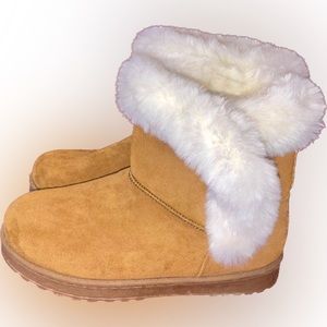 SO Kohls chestnut Ugg like winter boots 8